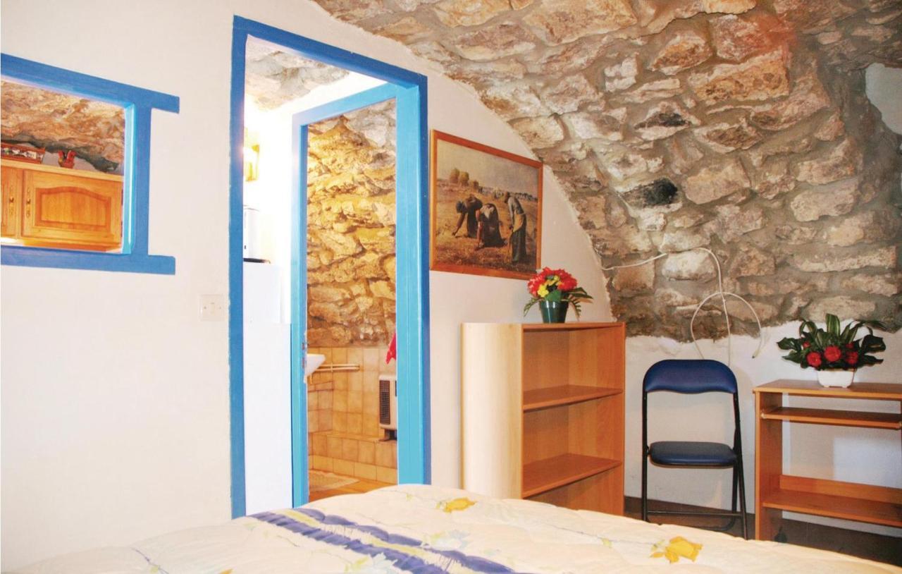 1 Bedroom Nice Apartment In La Beaume Labeaume Esterno foto
